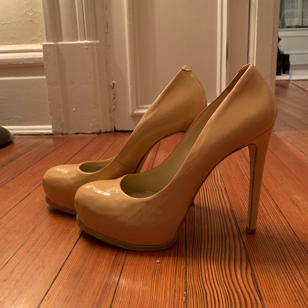 Cream Tan Kelsi Dagger Patent Leather Pumps